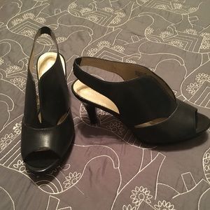 Black cocktail pumps